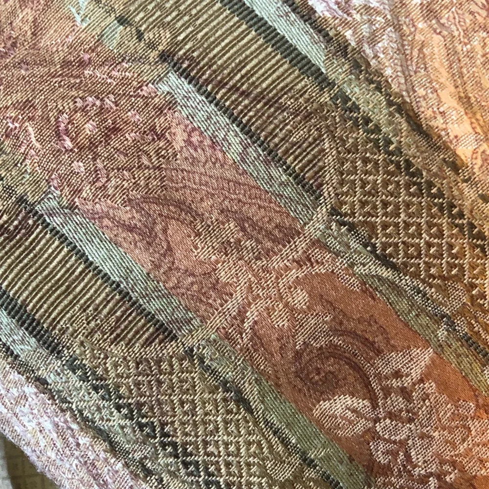Croscill Queen 4 piece bed set Sorrento new in package 2 pillow shams bed skirt